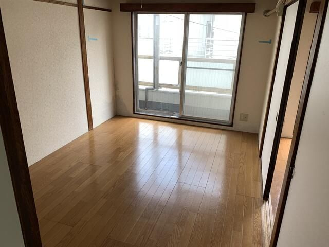 金子マンションの寝室