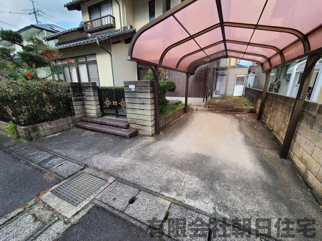 【駐車場】 | 古志原7丁目 中古戸建5LDK ＋納戸 | 駐車場です