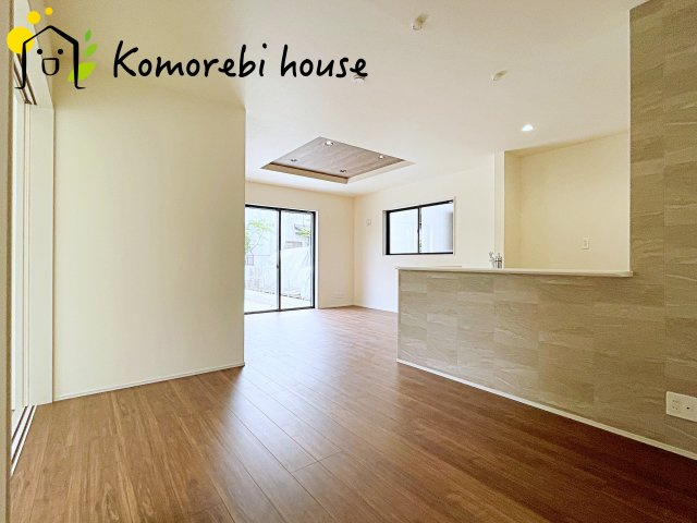 さいたま市見沼区大谷　第4　新築一戸建て　リーブルガーデン　01の居間・リビング|リビングです
