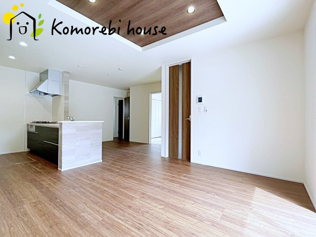 さいたま市見沼区大谷　第4　新築一戸建て　リーブルガーデン　01の居間・リビング|おしゃれな居間です
