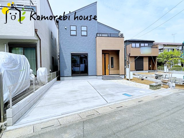 さいたま市見沼区大谷　第4　新築一戸建て　リーブルガーデン　01の駐車場|車をお持ちの方に嬉しい駐車場付きの物件です