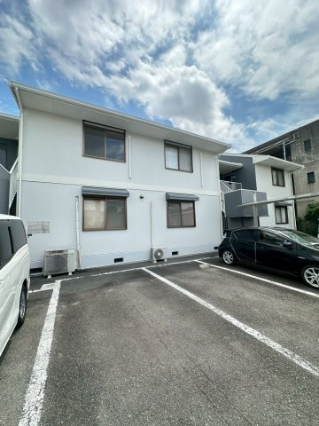 エレガンツァカーサの外観