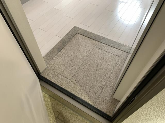 アリックスビルの玄関