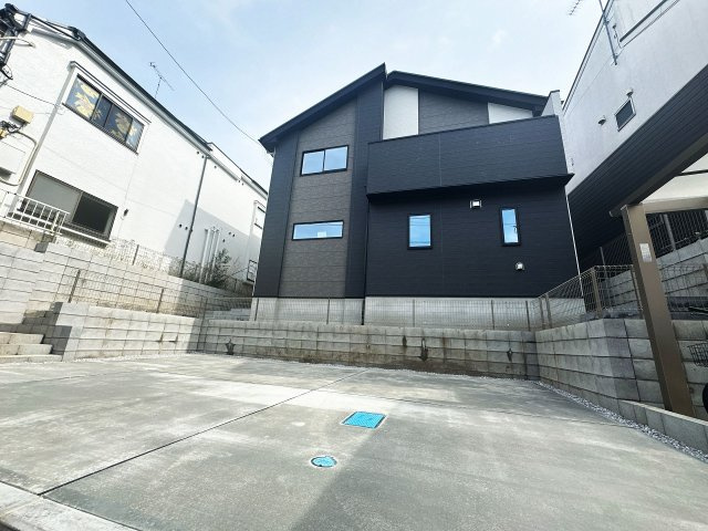 【駐車場】 | 川越市田町　新築一戸建住宅　全1棟　(ふじみ野店) | カースペース2台分完備!!セカンドカーや来客時も安心！