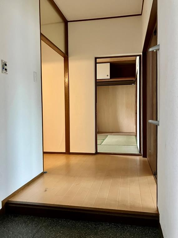 有馬南住宅１号棟のロビー