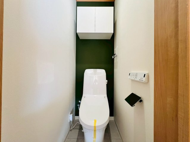 【トイレ】 | 練馬区西大泉１丁目　中古戸建て | 清潔感と使い心地を追求した、スッキリとしたプライベート空間