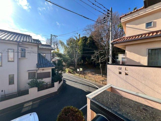 【展望】 | 練馬区西大泉１丁目　中古戸建て | 高く青い空を見渡す開放感、豊かな眺望も大事なインテリア演出