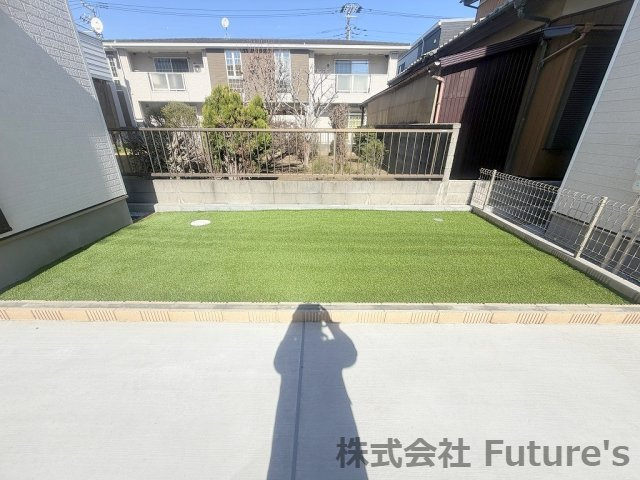 三郷市番匠免1丁目　新築戸建　全5棟　D号棟の庭|ガーデニングも楽しめるお庭付き