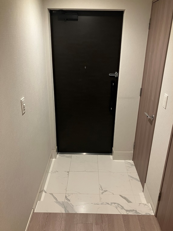 プレミスト文京千石の玄関