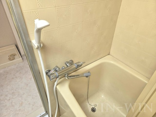 レジデンス伊藤の浴室