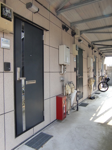 目黒区中目黒５丁目のアパートのその他共用部分|１階部分共用廊下
