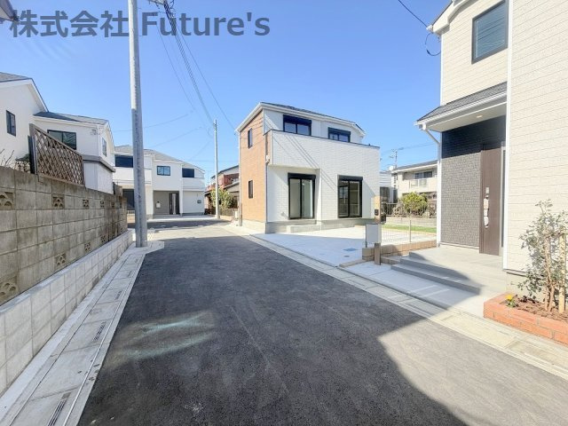 三郷市番匠免1丁目　新築戸建　全5棟　E号棟の前面道路含む現地写真|前面道路含む現地写真です。