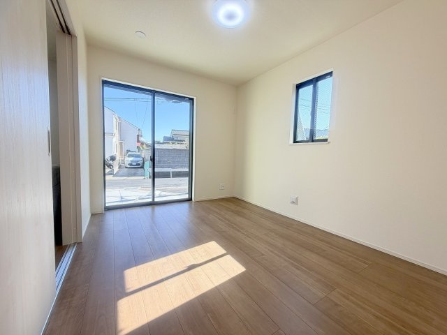 三郷市番匠免1丁目　新築戸建　全5棟　E号棟のキッチン|同施工会社の参考写真になります。