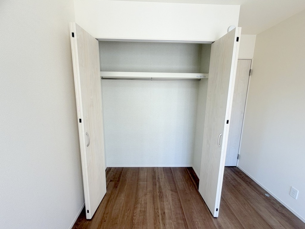 三郷市番匠免1丁目　新築戸建　全5棟　E号棟の洋室|同施工会社の参考写真になります。