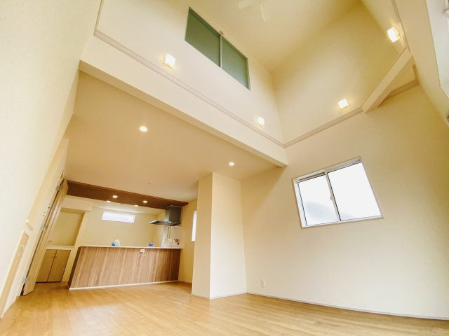 新築　太田市鳥山中町　Blooming　Garden　2号棟の居間・リビング|太田市鳥山中町　Blooming　Garden