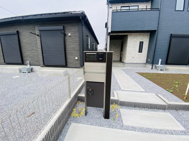 新築　太田市鳥山中町　Blooming　Garden　2号棟の玄関|現地写真　TVモニター付きドアホンでセキュリティも安心です！
