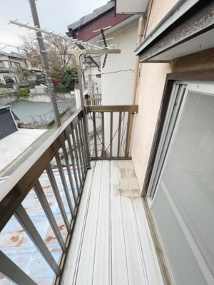 【バルコニー】 | 松郷戸建 | 開放的で明るい空間を演出してくれるバルコニーです