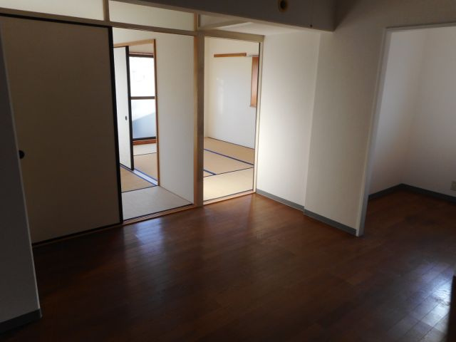 タウンコートオオタの居間・リビング