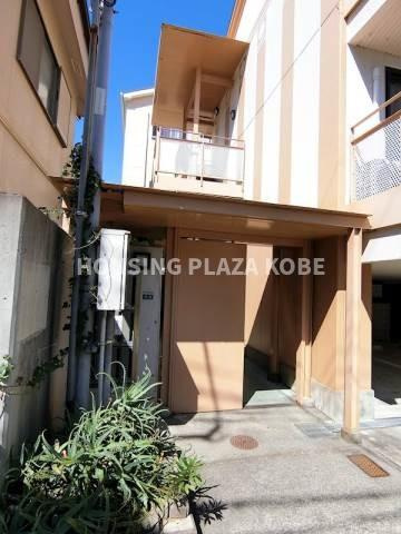 エクレール衣掛のエントランス