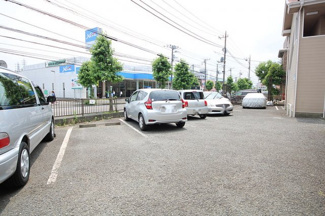 【駐車場】