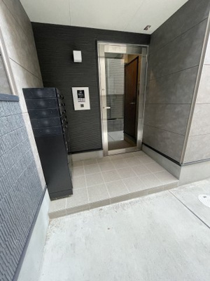 【エントランス】 | そよ風とラテと