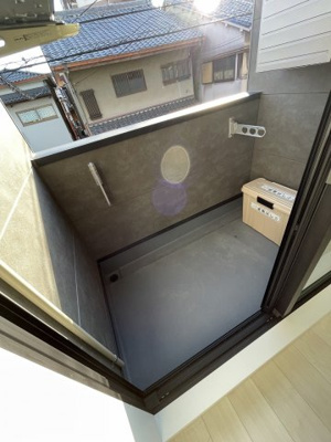 【バルコニー】 | そよ風とラテと