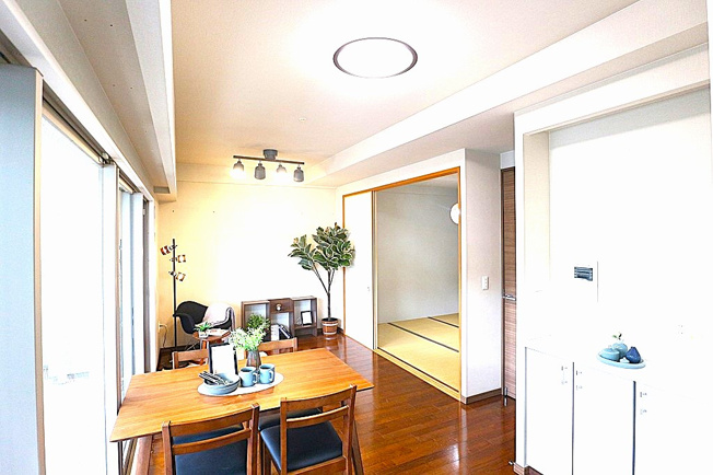 【居間・リビング】 | メゾンドール瓢箪山　★ペット可・角部屋 | 開放感のあるリビングです♪