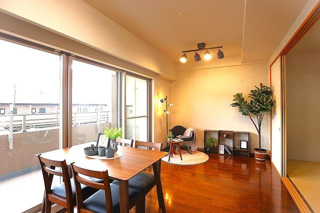 【居間・リビング】 | メゾンドール瓢箪山　★ペット可・角部屋 | ペット飼育可能です♪