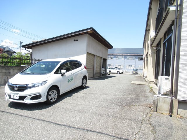 四ツ掘ハイツの駐車場