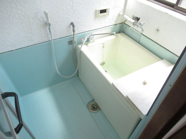 四ツ掘ハイツの浴室