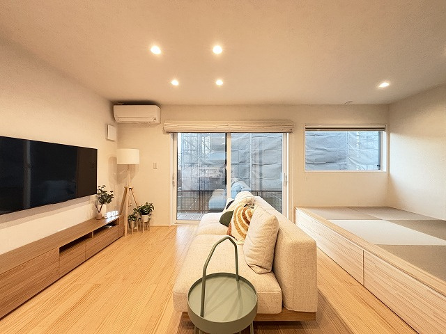 【居間・リビング】 | 糸島市荻浦1丁目　戸建て