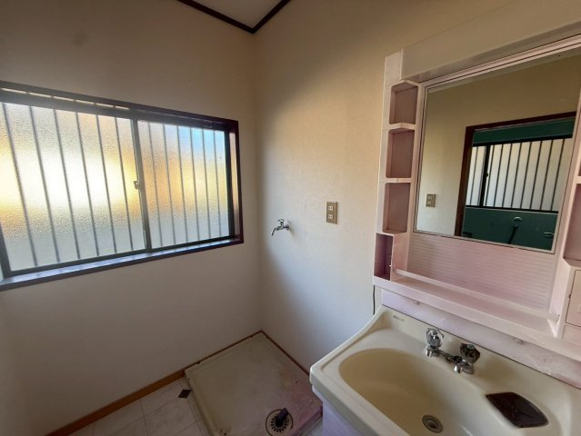 高崎市箕郷町富岡300-5,300-1の洗面所