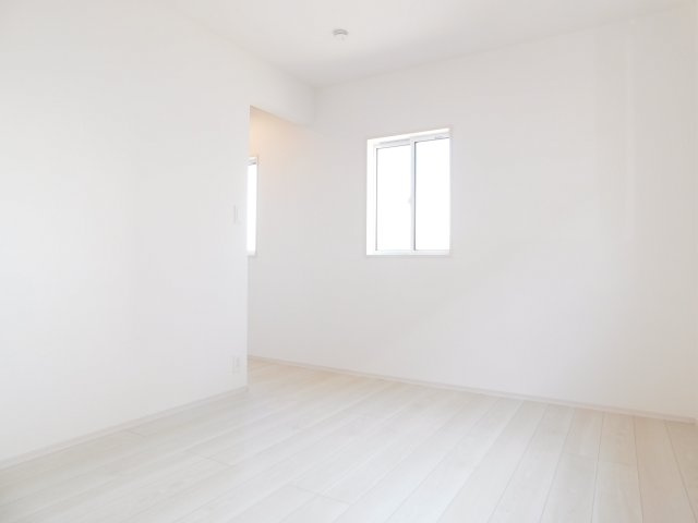 海部郡蟹江町宝４丁目の新築一戸建の洋室|◇洋室◇　　南面で明るい洋室６．０帖　ウォークインクローゼット完備！