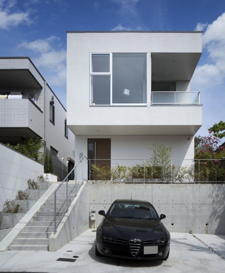 新潟市西区五十嵐三の町東