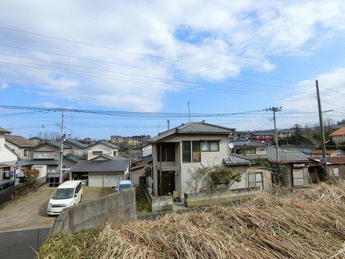 新潟市西区五十嵐三の町東の土地図|実際に敷地内に入って撮影した写真です。高台に建築することで陽当たり＆眺望良好です♪