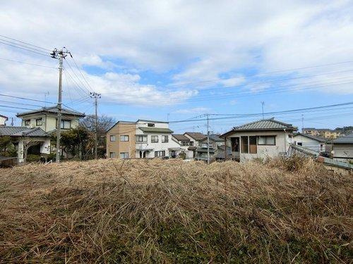 新潟市西区五十嵐三の町東の土地図|実際に敷地内に入って撮影した写真です。水害に安心な海抜5m以上の立地です。