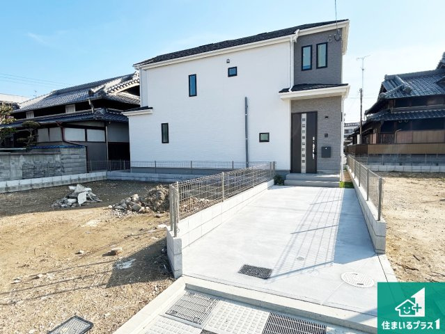 7(土)8(日)現地説明会　堺市美原区阿弥　限定1邸の外観|安心の10年保証！外観を美しく保ち、雨水で汚れを落とします！気になることがありましたら、お気軽にお問い合わせください！