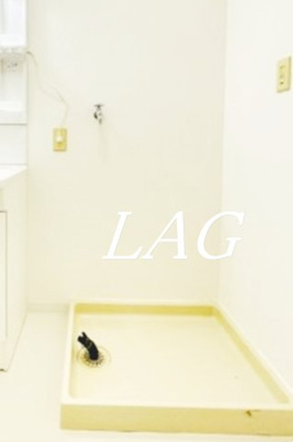 【設備】 | ファミーユ船橋 | 室内洗濯機置き場です。