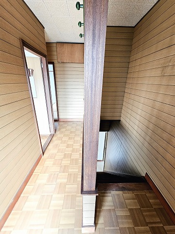 【その他】 | 安来市荒島町収益戸建 | 階段です。