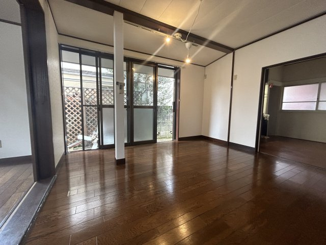 【居間・リビング】 | 春日貸家（東側）