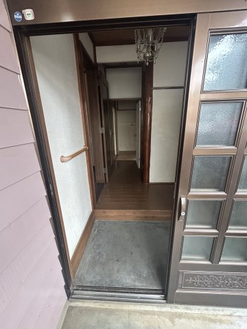 【玄関】 | 春日貸家（東側）