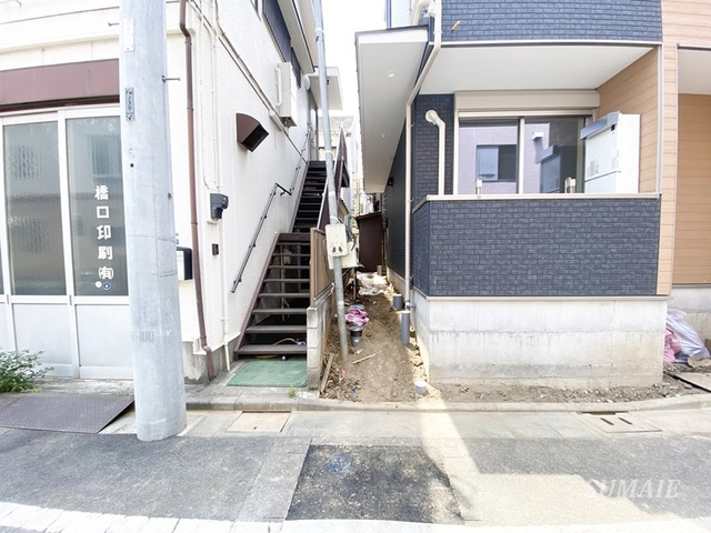 Ｄｅ　Ｍｏｌｅｎのエントランス|建物入り口になります！！