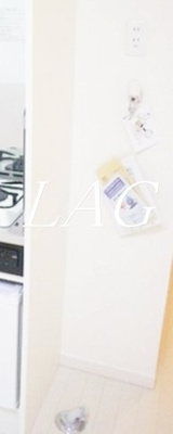 【設備】 | コンフォルト日暮里 | 室内洗濯機置場になります。