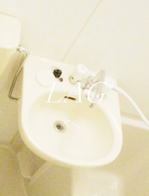 【洗面所】 | コンフォルト日暮里 | 洗面台です。