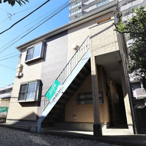 ヴィラ・ドマーニのエントランス