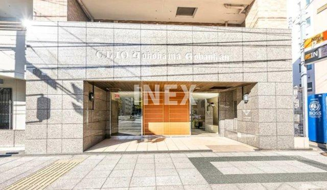 横浜市西区楠町の賃貸マンションのエントランス