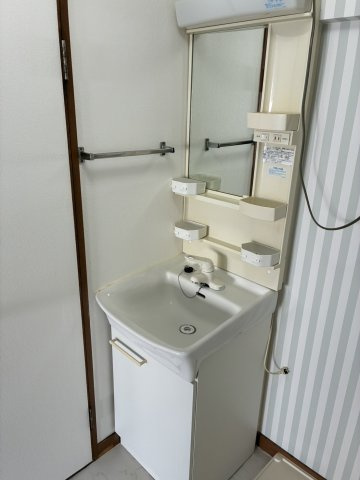 朝日プラザフェニックスの独立洗面台