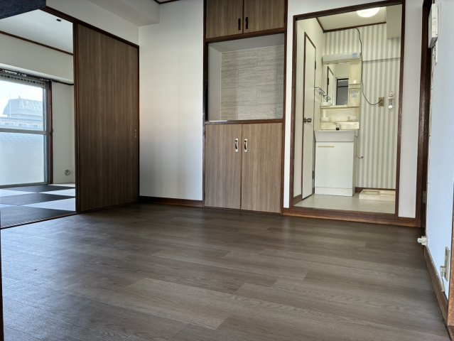 朝日プラザフェニックスの居間・リビング