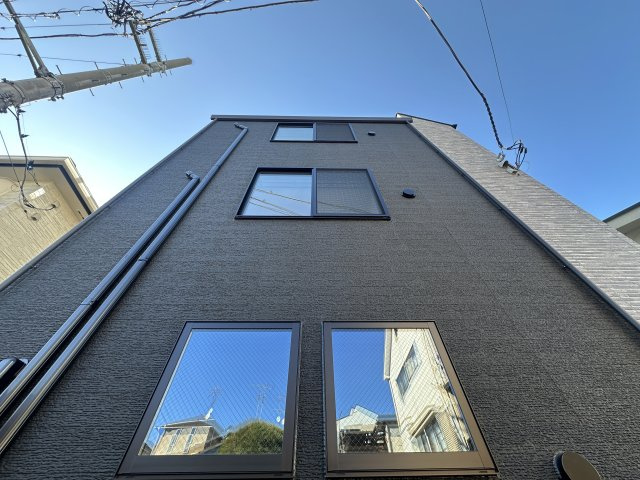 川崎市多摩区登戸新町のアパートの外観