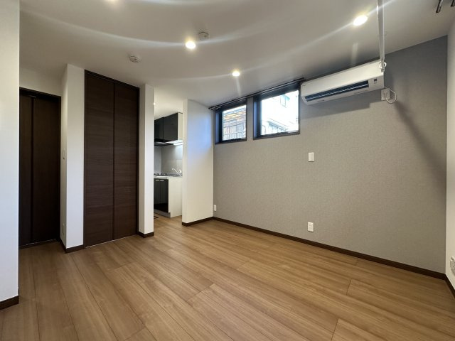 川崎市多摩区登戸新町のアパートの居間・リビング